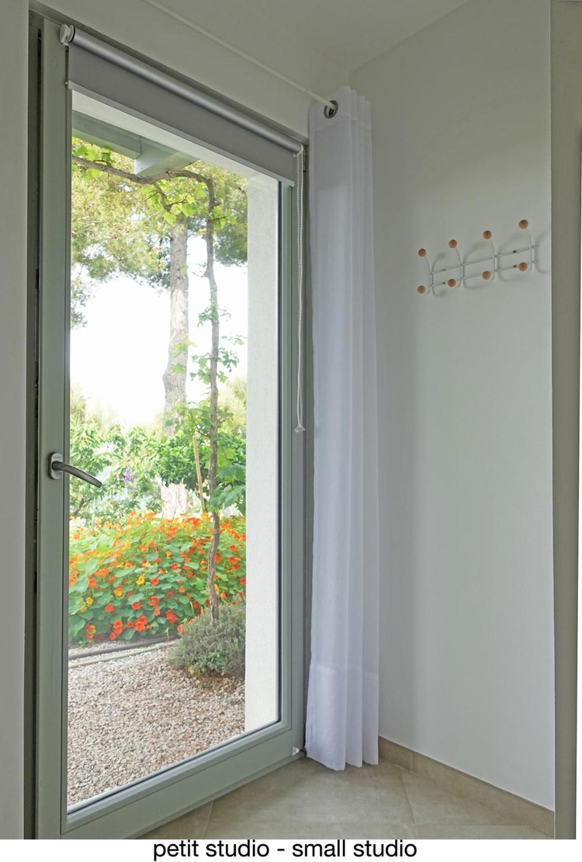 456 Chemin De La Pinede Apartment Menton Luaran gambar